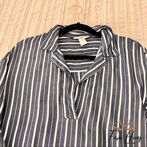 Blouse - Picture 2 of 3